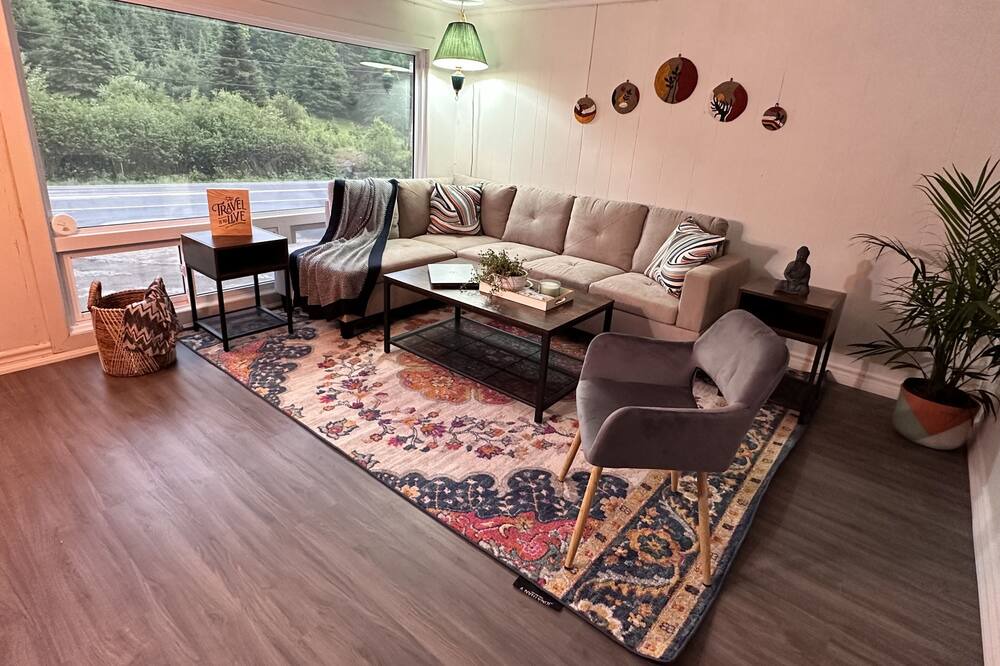 Photo of Livingroom in Bancroft