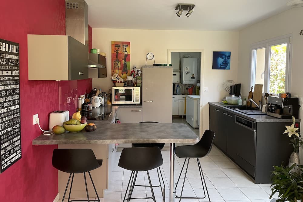 Photo of Kitchen in Montfort-sur-Meu