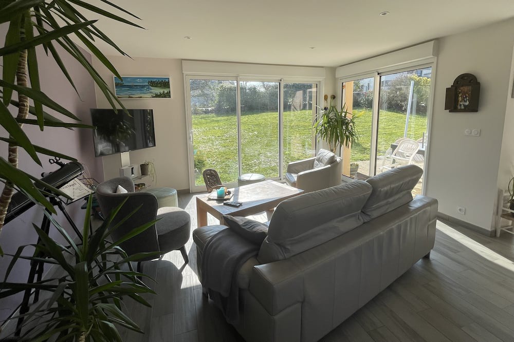 Photo of Livingroom in Montfort-sur-Meu