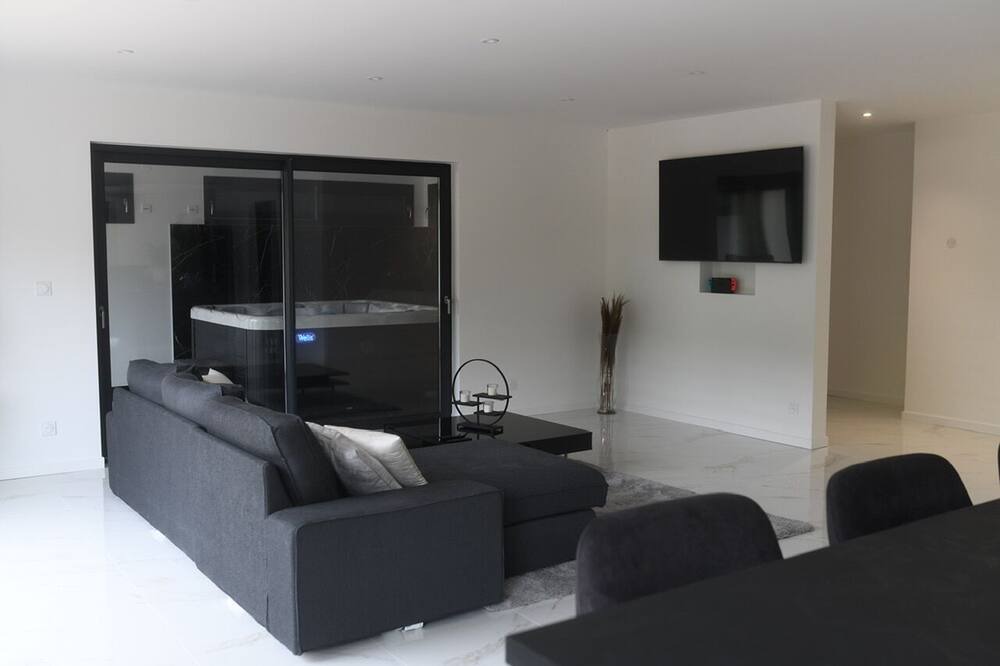 Photo of Livingroom in Paroisse Notre-Dame des Jolis Monts