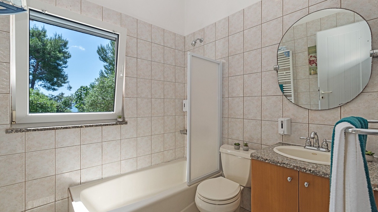 Photo of Bathroom in Sukosan