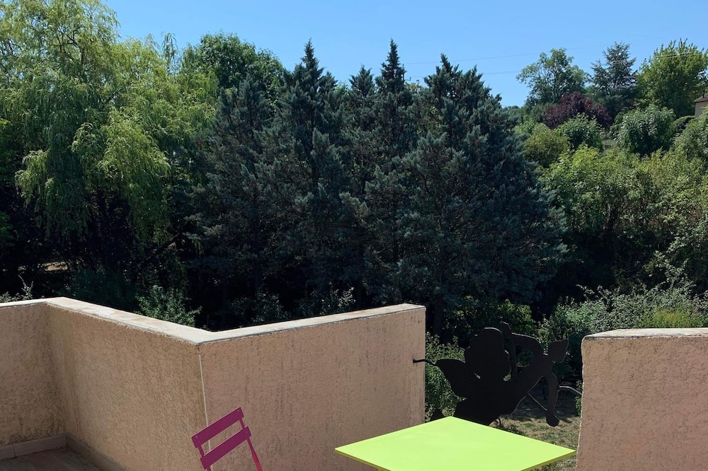 Photo of Patio Balcony in Saint-Jean-d'Alcapies