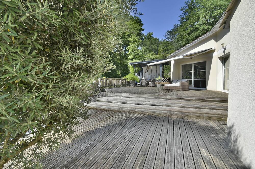Photo of Outdoor in Lignan-de-Bordeaux