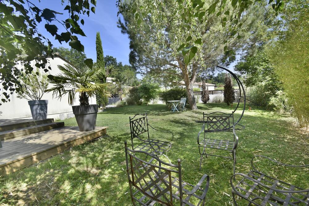 Photo of Outdoor in Lignan-de-Bordeaux