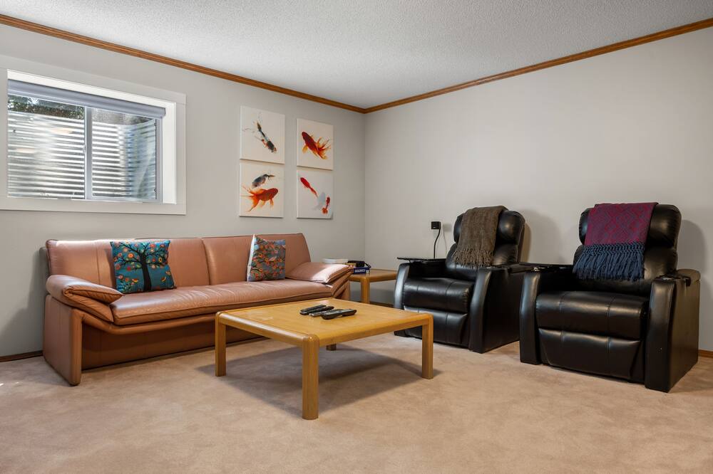 Photo of Livingroom in Southwest Calgary