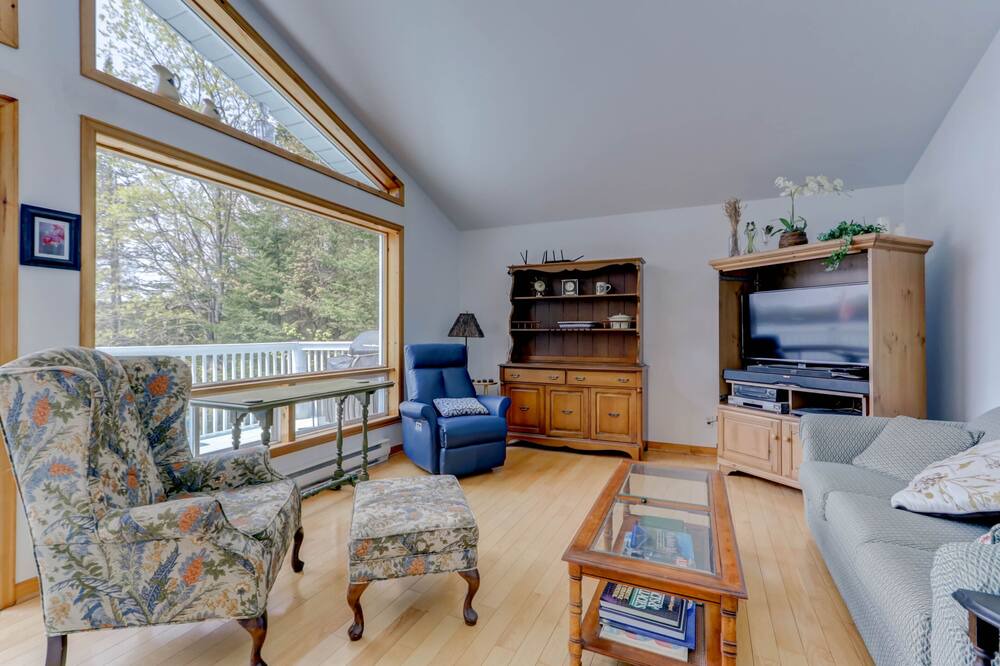 Photo of Livingroom in Lac-Louisa