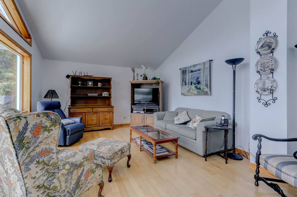Photo of Livingroom in Lac-Louisa