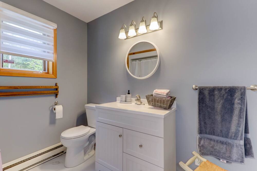 Photo of Bathroom in Lac-Louisa
