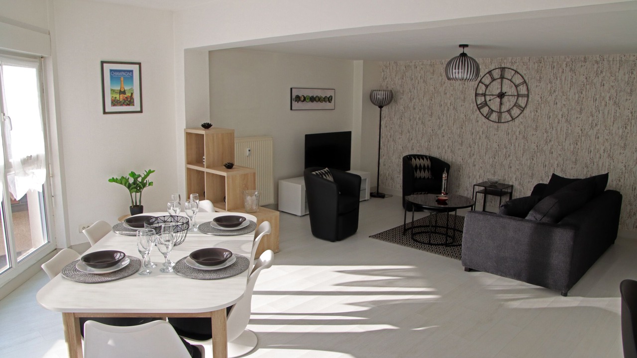 Photo of Others in Epernay