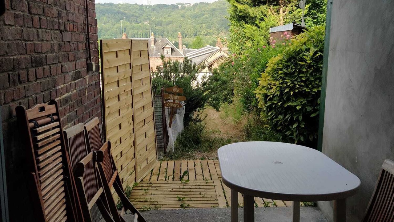 Photo of Outdoor in Deville-les-Rouen