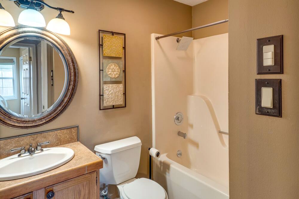 Photo of Bathroom in Alexandria