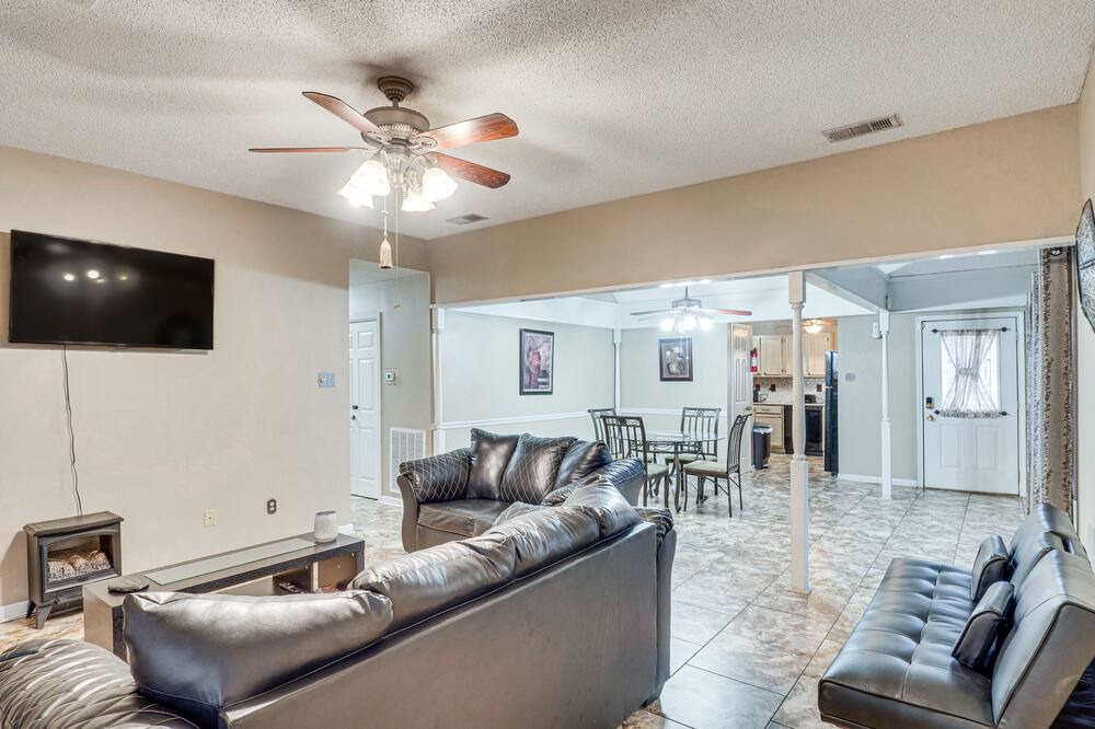 Photo of Livingroom in Alexandria
