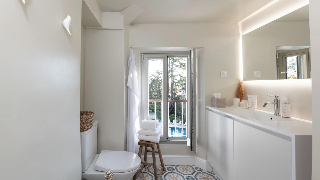 Photo of Bathroom in Golfe Juan