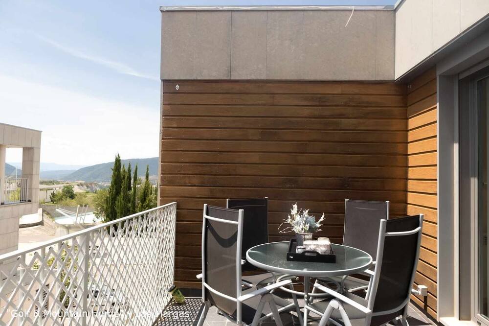 Photo of Outdoor in Latas