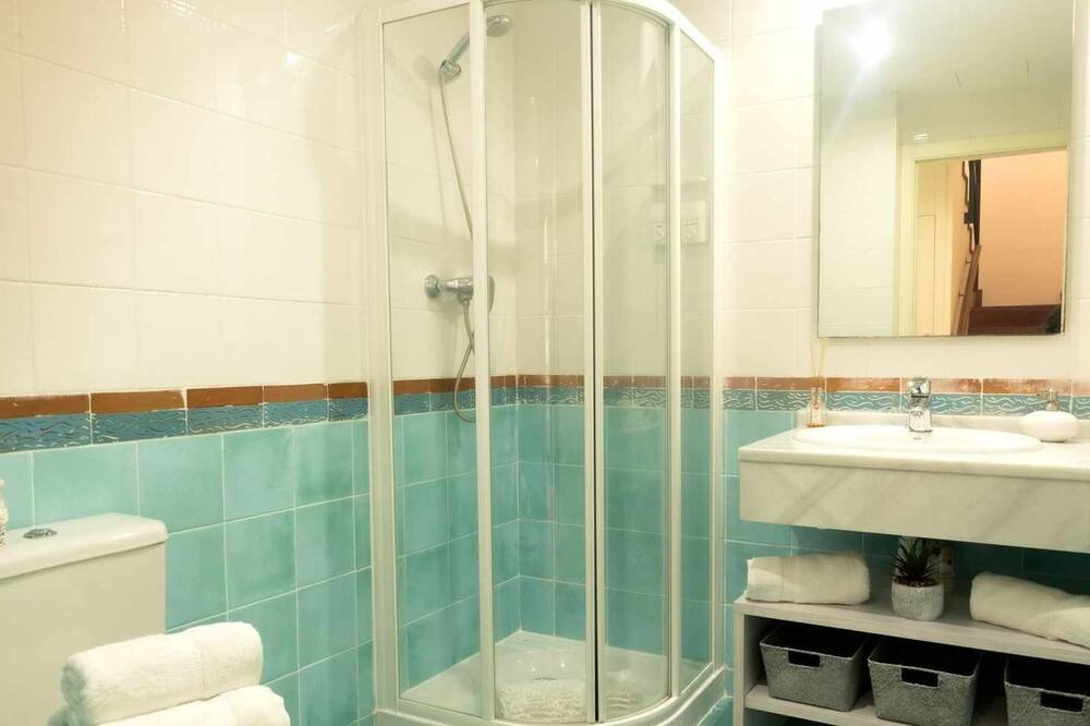 Photo of Bathroom in Latas