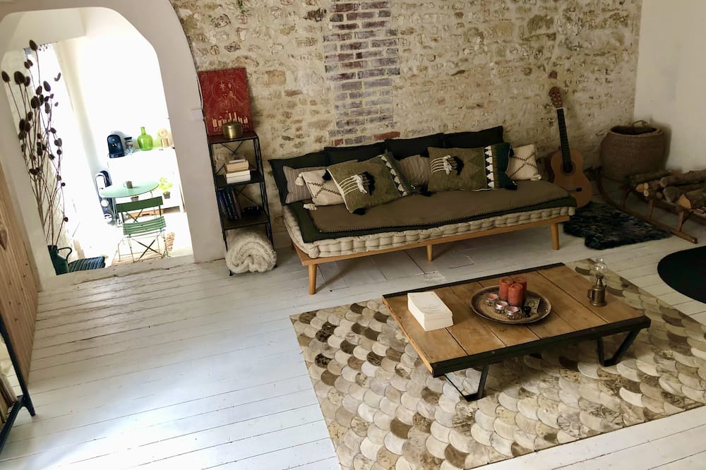 Photo of Livingroom in Crouttes