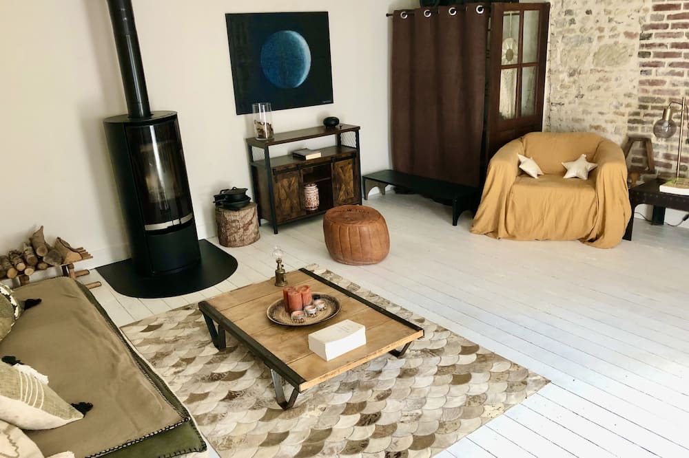 Photo of Livingroom in Crouttes