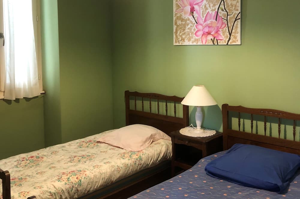 Photo of Bedroom in Saint-Cyprien-sur-Dourdou