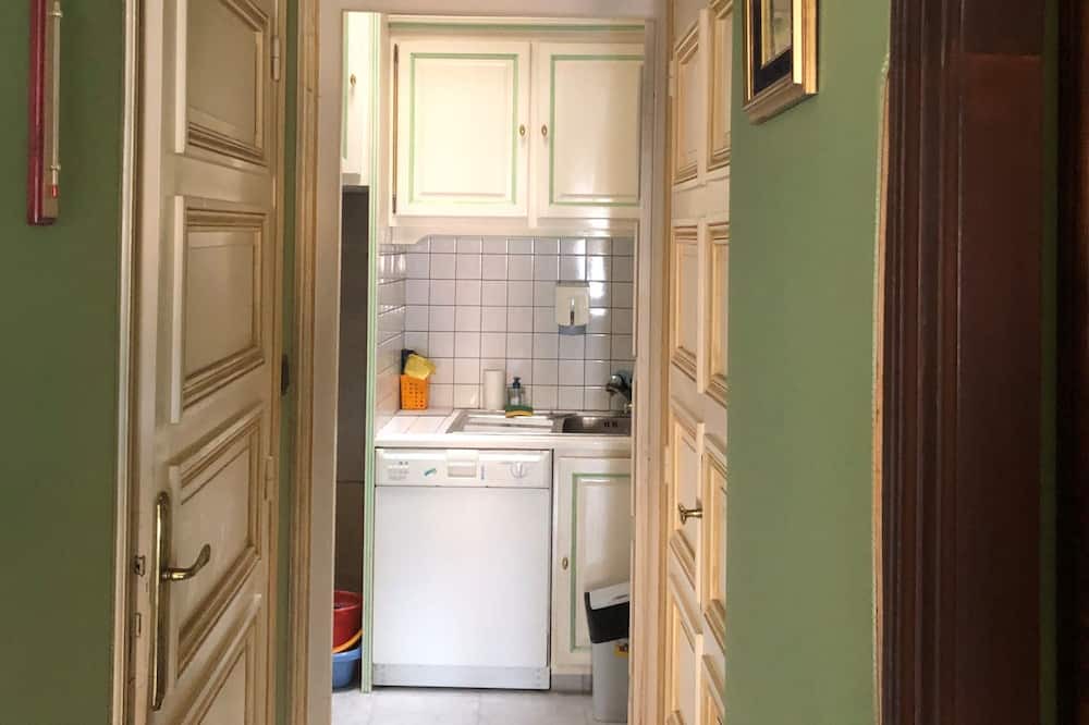 Photo of Kitchen in Saint-Cyprien-sur-Dourdou