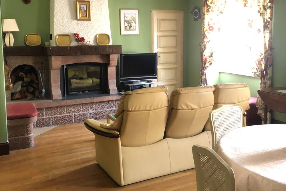 Photo of Others in Saint-Cyprien-sur-Dourdou