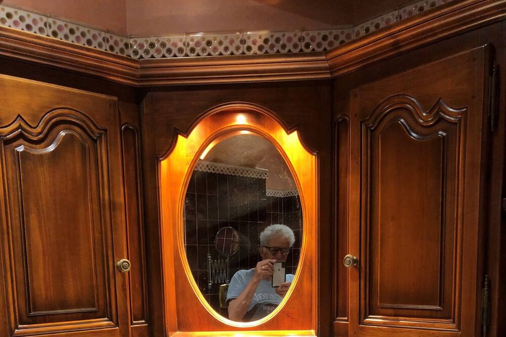 Photo of Bathroom in Saint-Cyprien-sur-Dourdou