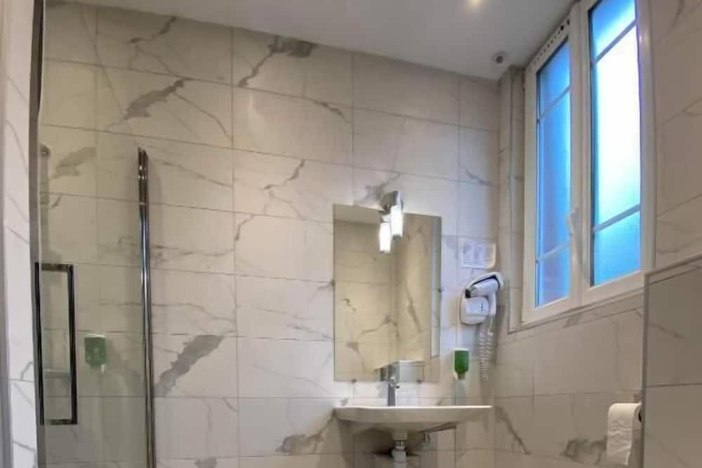Photo of Bathroom in Varengeville-sur-Mer