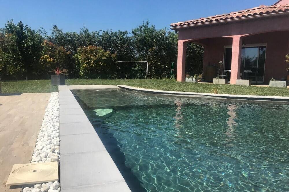 Photo of Outdoor in Saint-Julien-les-Rosiers
