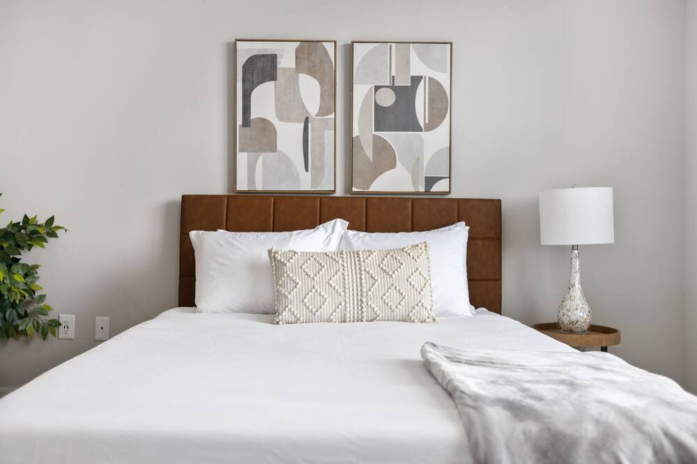 Photo of Bedroom in Addicks
