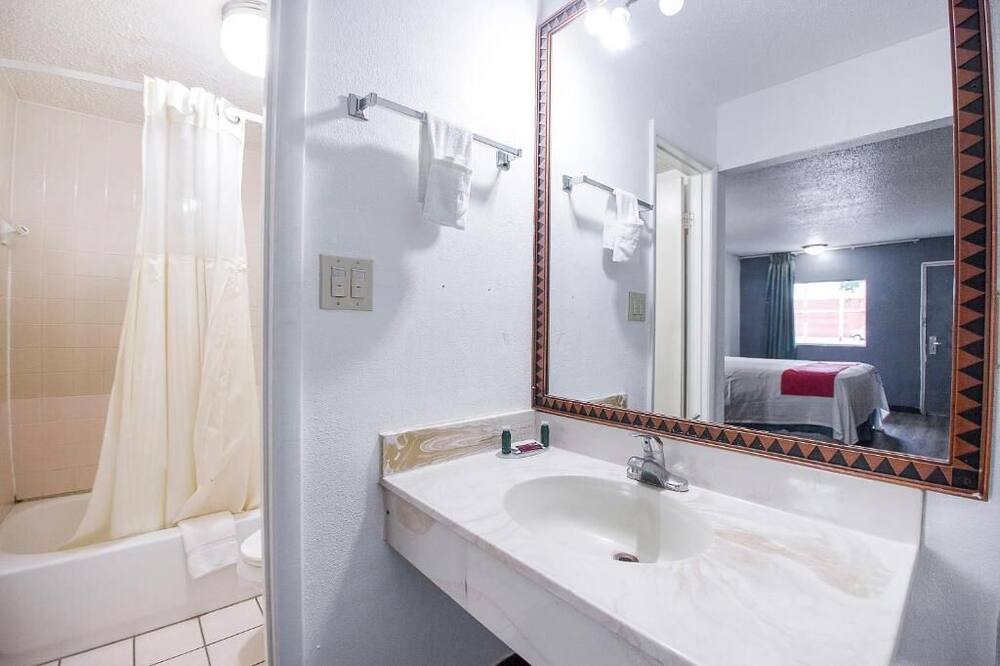 Photo of Bathroom in Elkhart
