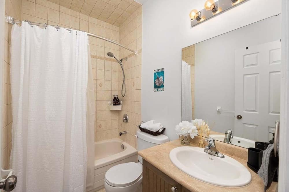 Photo of Bathroom in Lafontaine