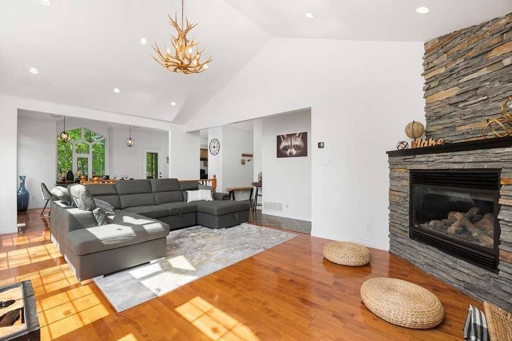 Photo of Livingroom in Lafontaine