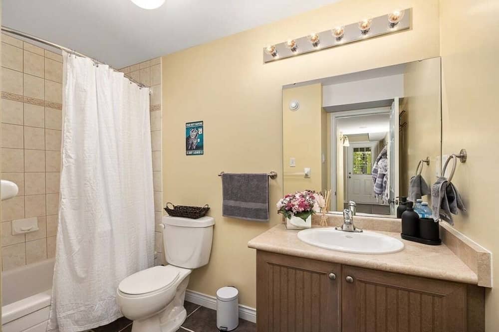 Photo of Bathroom in Lafontaine