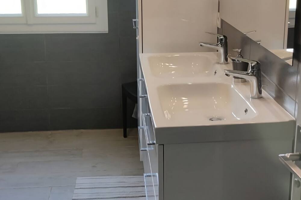 Photo of Bathroom in Parleboscq