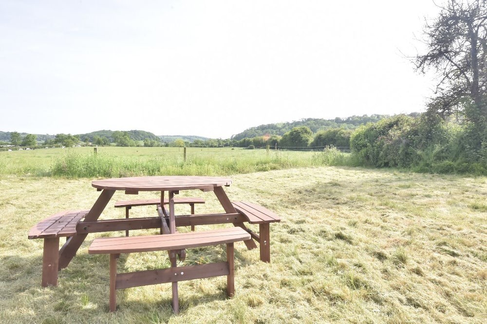 Photo of Outdoor in Little Washbourne