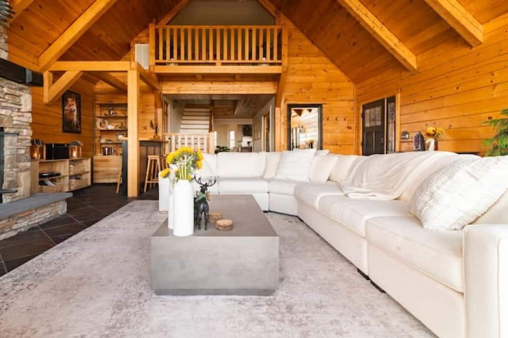 Photo of Livingroom in Port Jervis