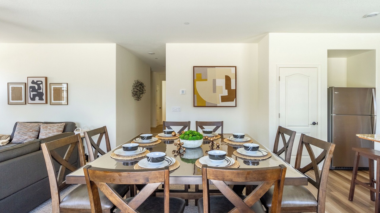 Photo of Others in Linda