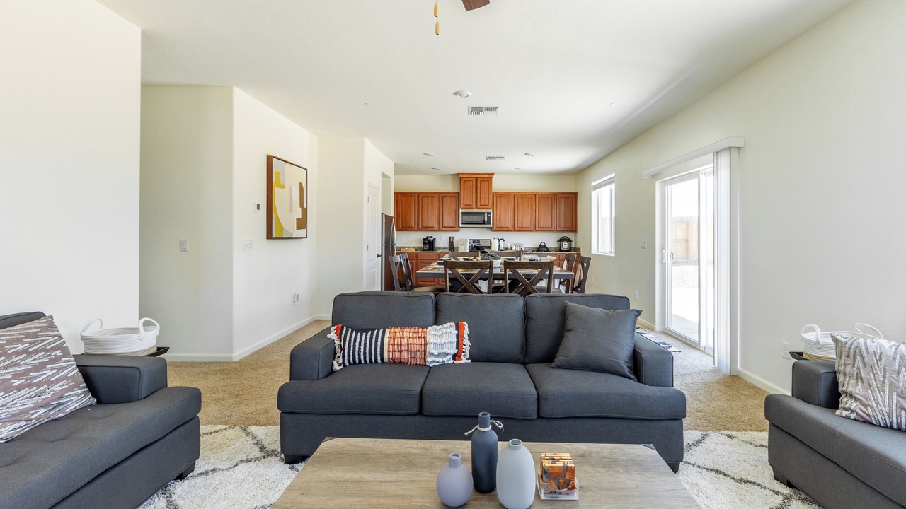 Photo of Others in Linda