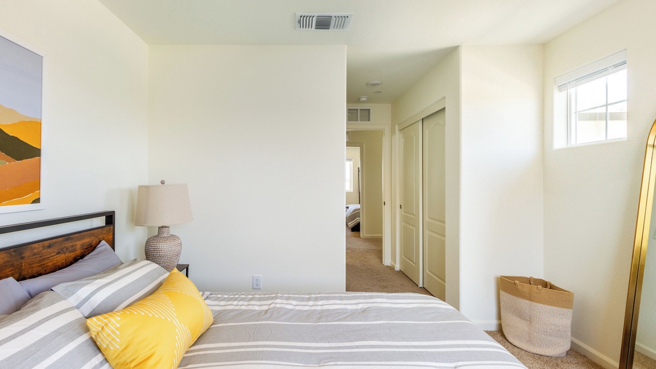 Photo of Others in Linda