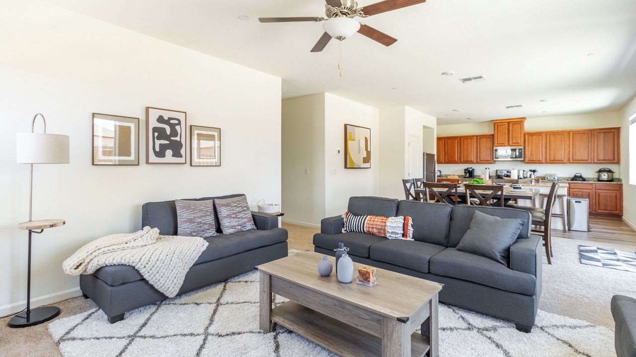 Photo of Others in Linda