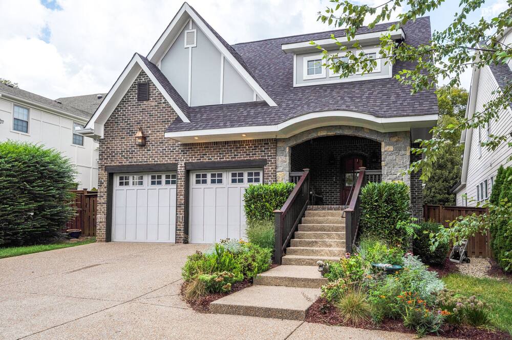 Photo of Outdoor in Green Hills