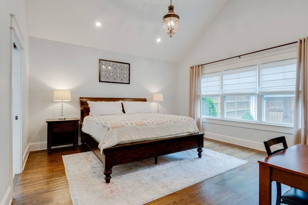 Photo of Bedroom in Green Hills