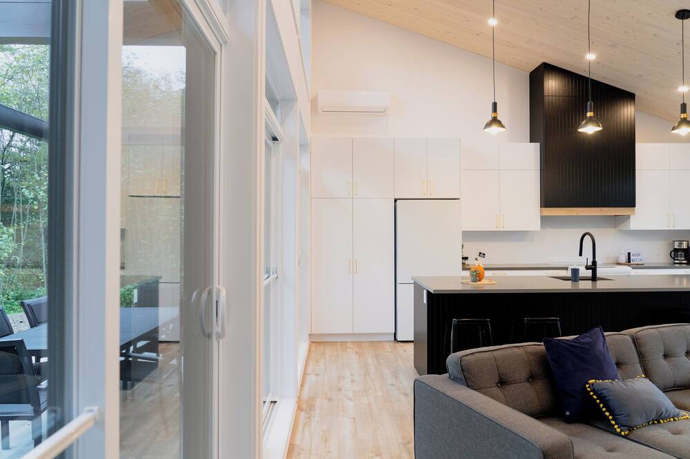 Photo of Livingroom in Saint-Alphonse-Rodriguez