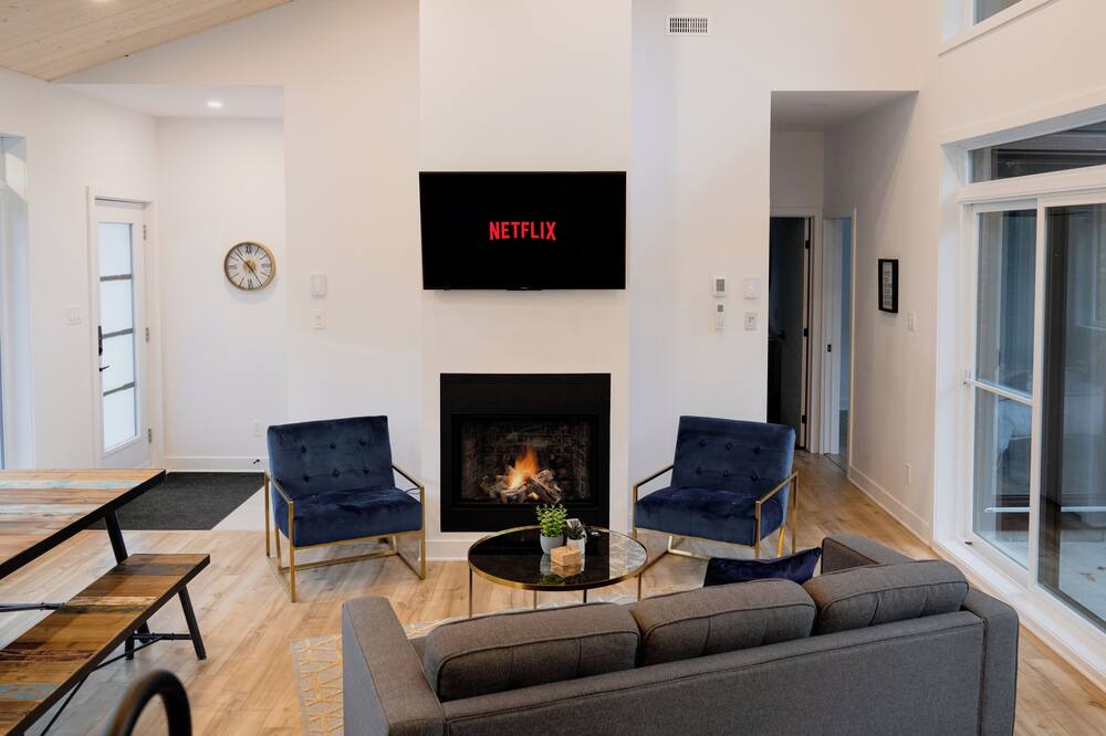 Photo of Livingroom in Saint-Alphonse-Rodriguez