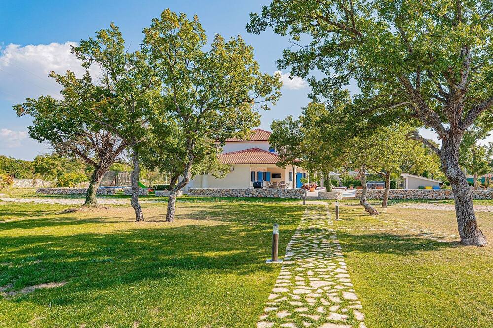 Photo of Outdoor in Drnis