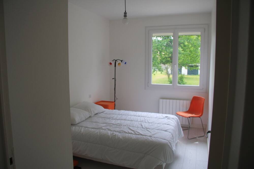 Photo of Bedroom in Etaules