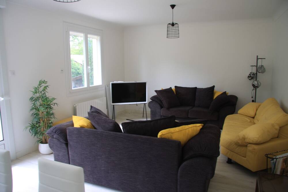 Photo of Livingroom in Etaules