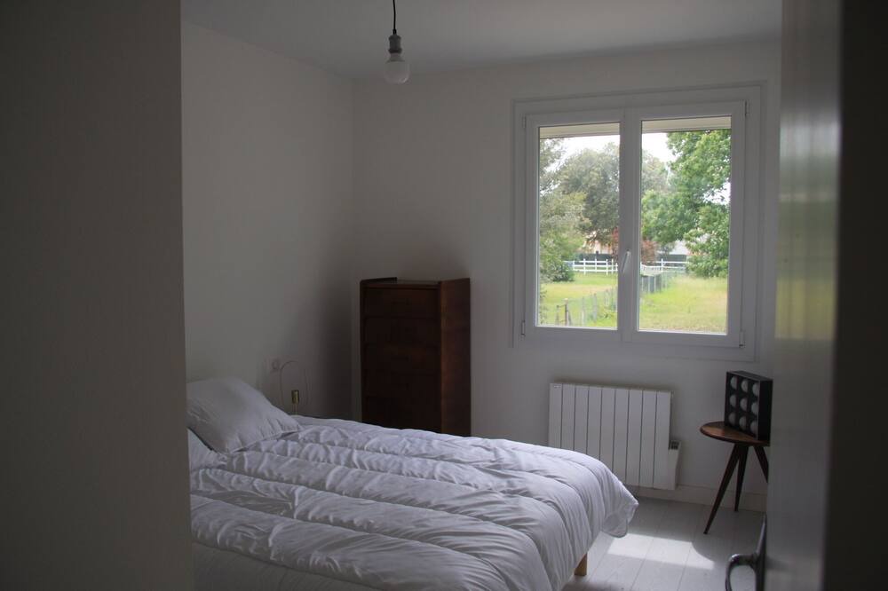 Photo of Bedroom in Etaules