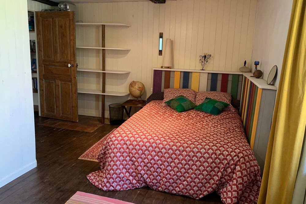 Photo of Bedroom in Denat