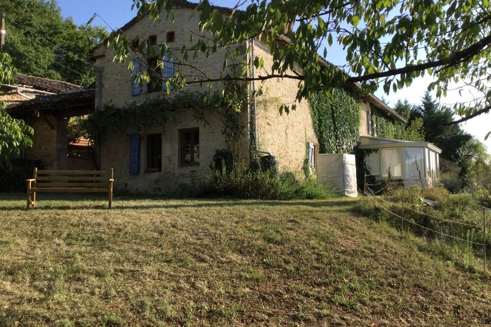 Photo of Outdoor in Denat