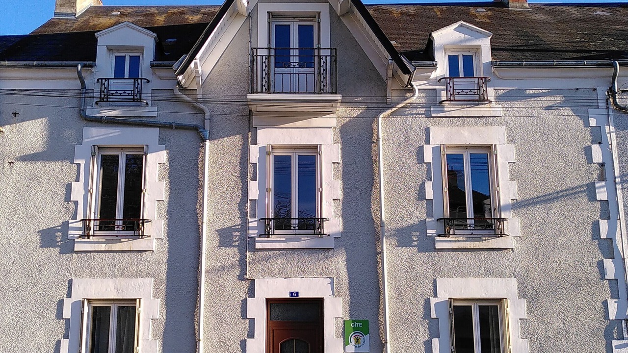 Photo of Buildings in Scoury